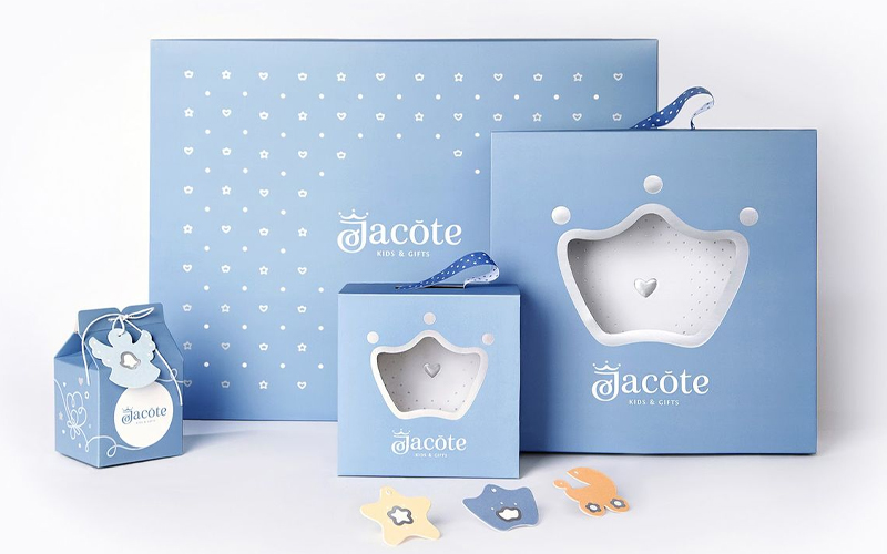 hộp giấy có cửa sổ